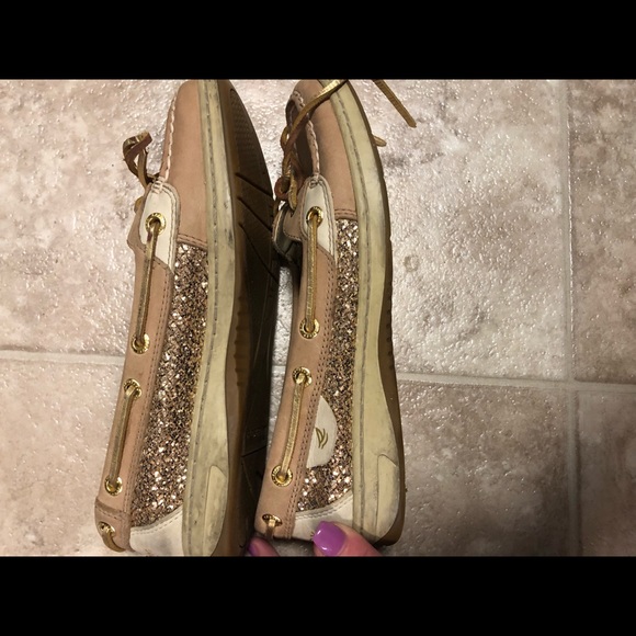 Sperry - Picture 2 of 4